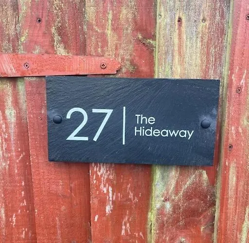 The Hideaway, Hot Tub